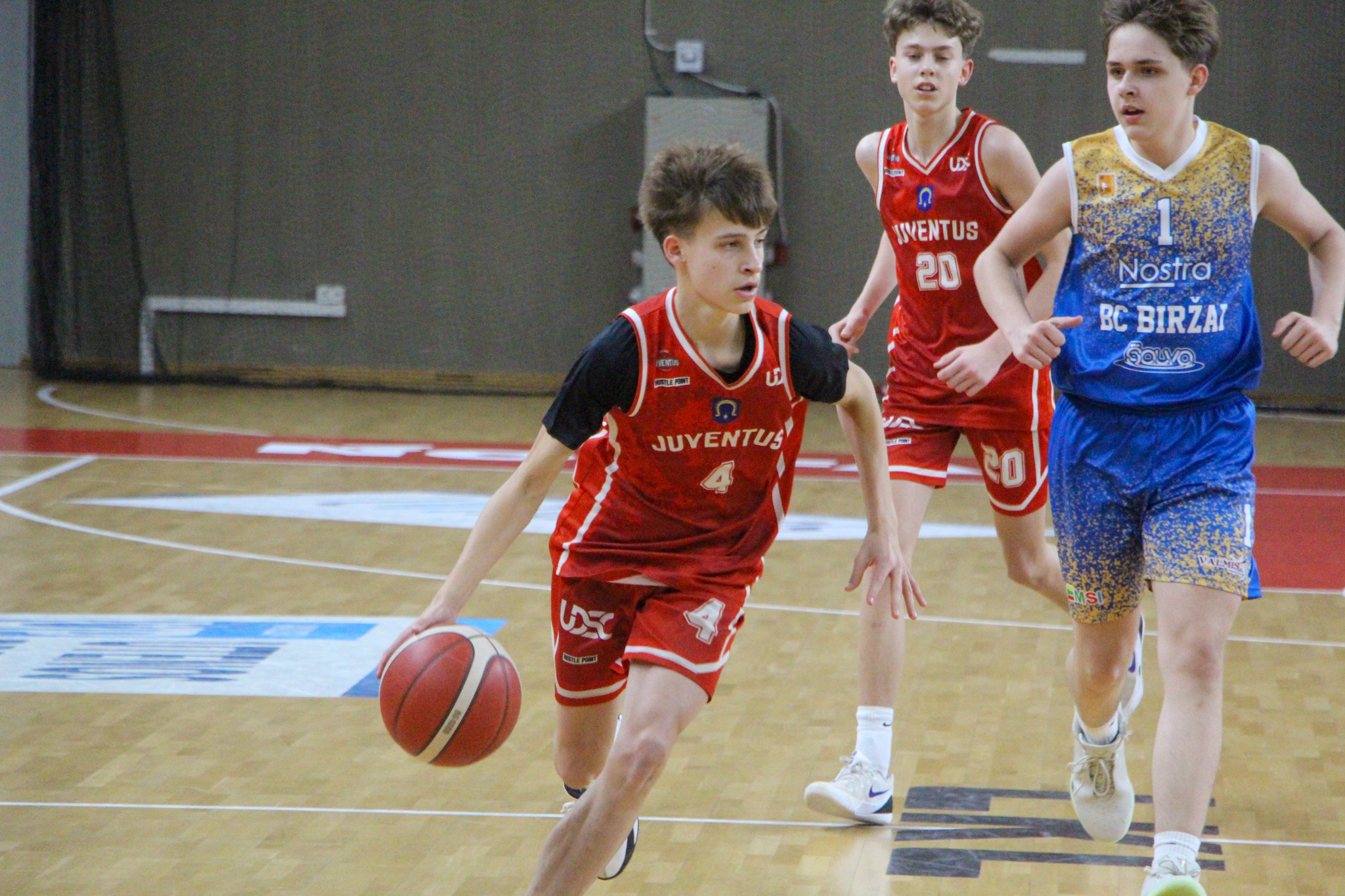 U15 krepšinio komanda iškovojo užtikrintą pergalę