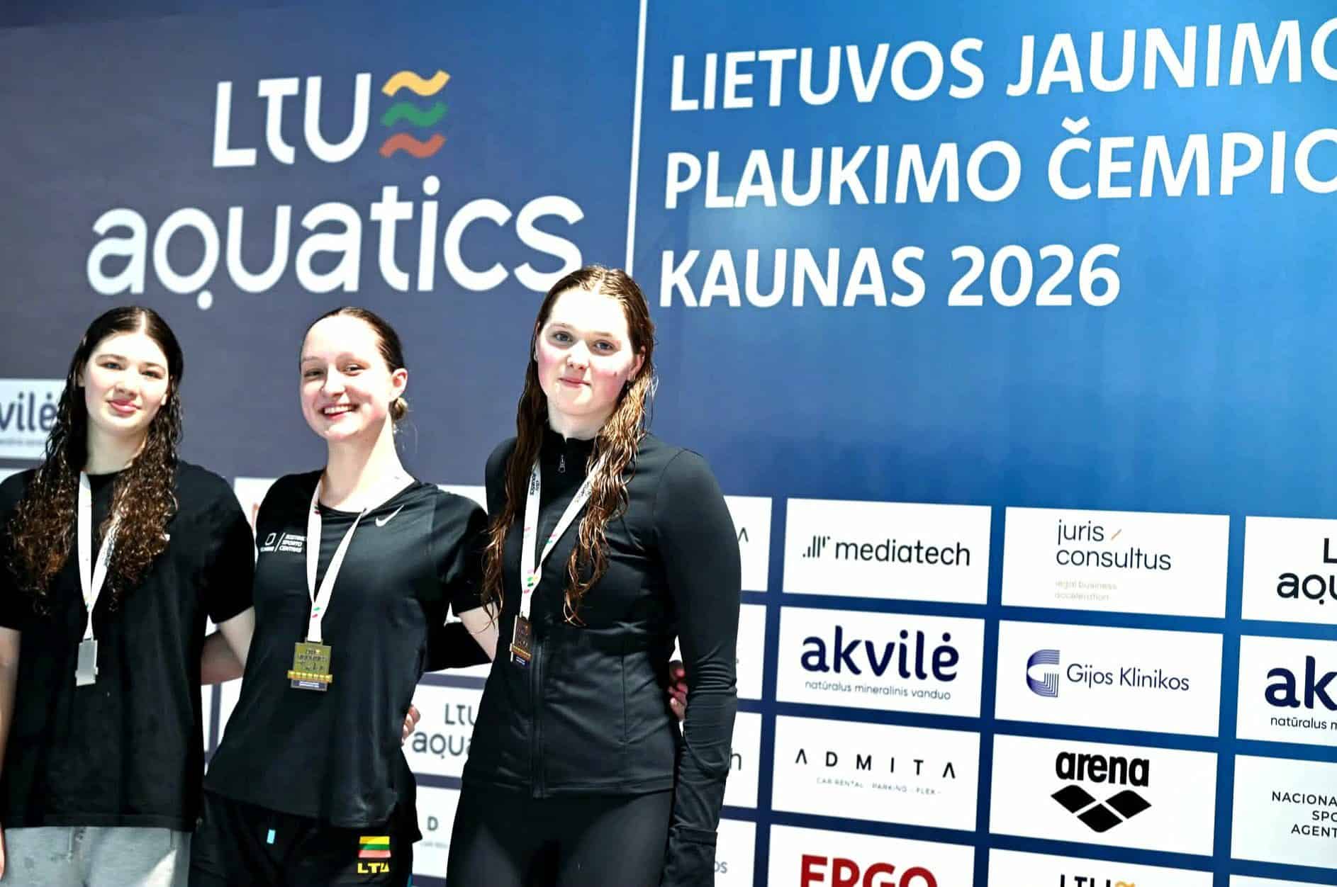 Lietuvos jaunimo plaukimo čempionate – Emos Jakštonytės bronzos medalis ir du Utenos rekordai