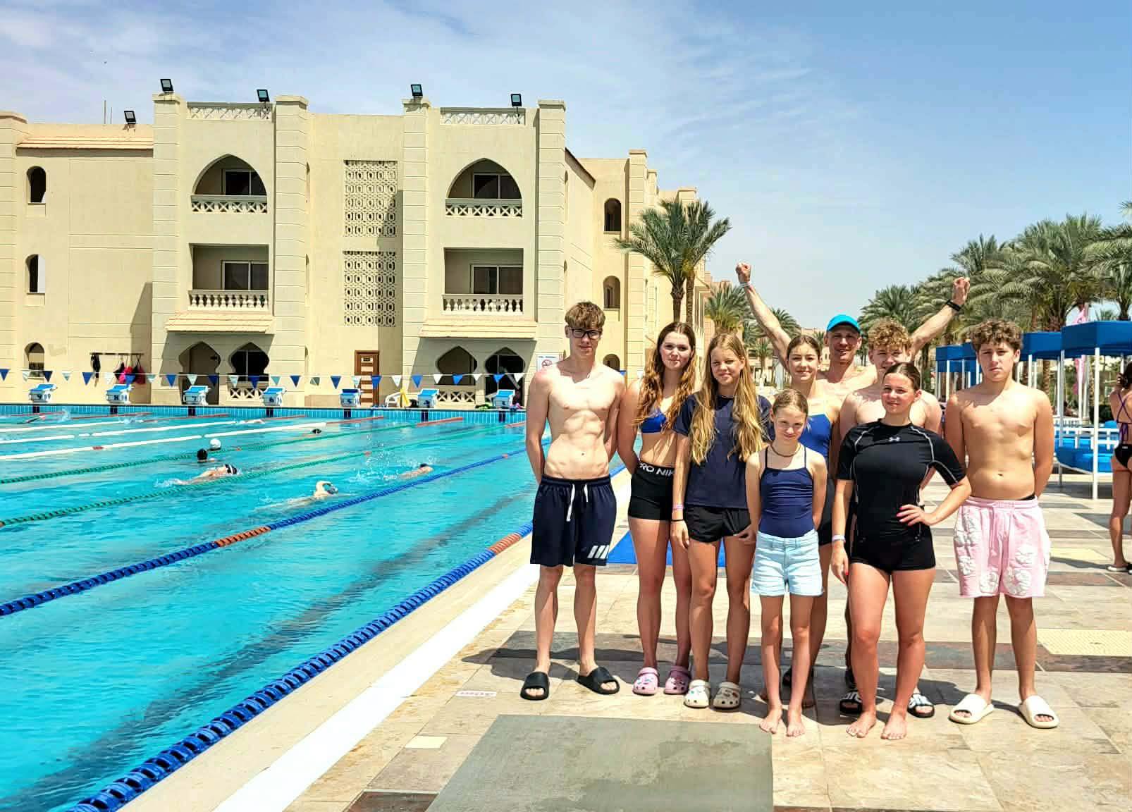 Aštuoni mūsų plaukikai šią savaitę stovyklavo saulėtame Egipte