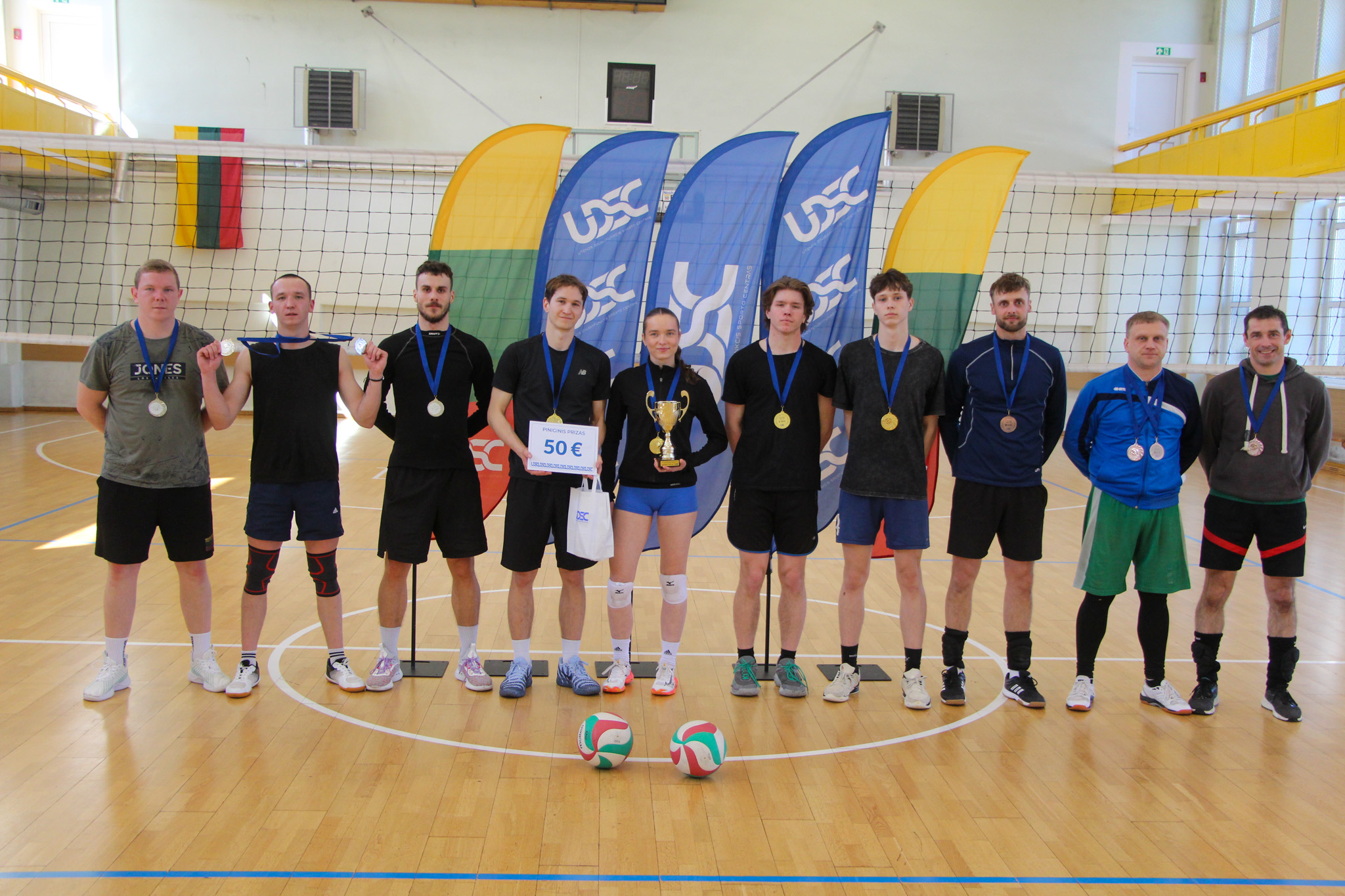 Azartiškas salės tinklinio turnyras „Pavasario taurė 2026“