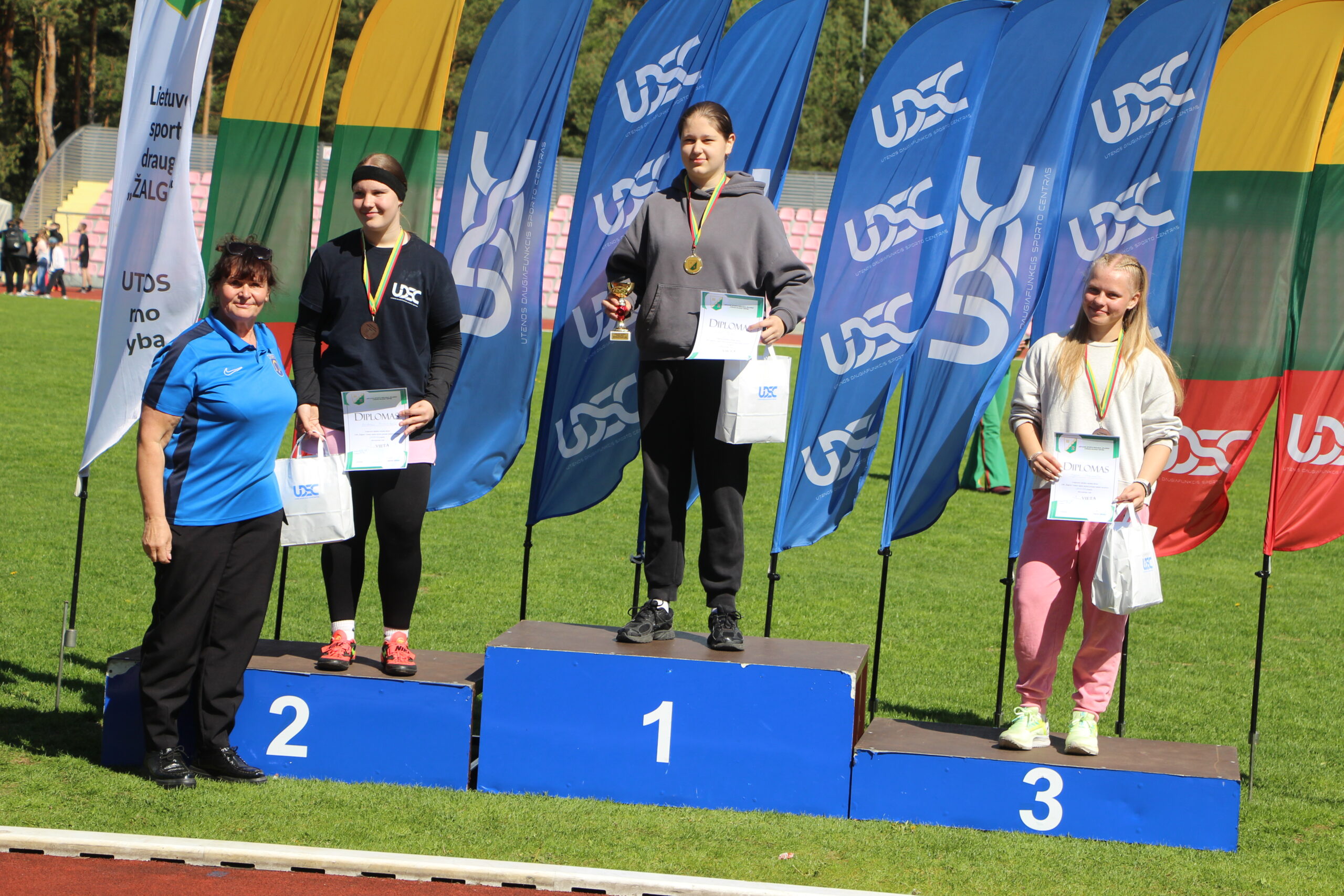 Barbora Burneikaitė – tarp prizininkių Lengvosios atletikos metimų dienoje Utenoje