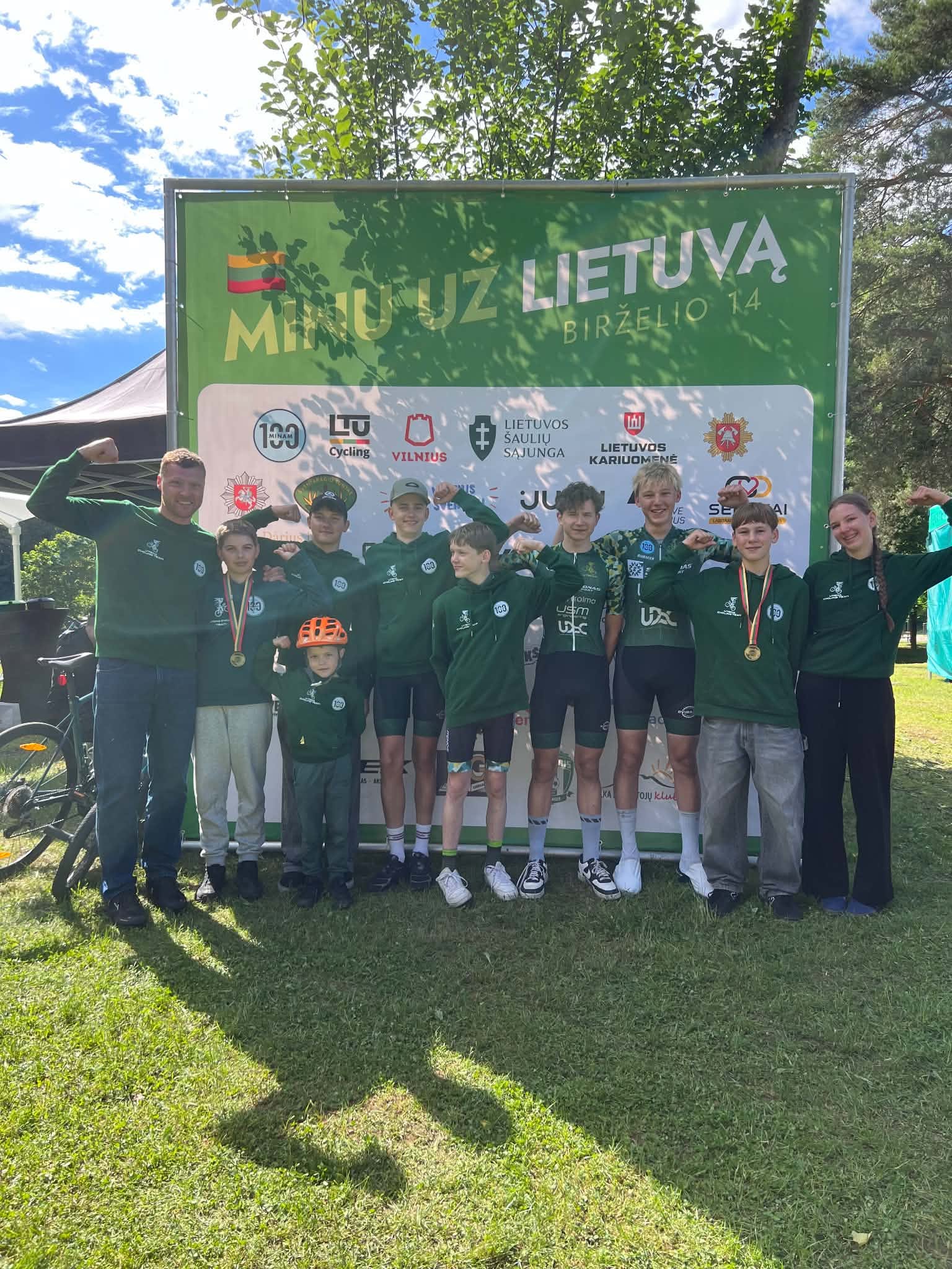 „Minam už Lietuvą“ dviračių lenktynės puikiai susiklostė Utenos DSC sportininkams