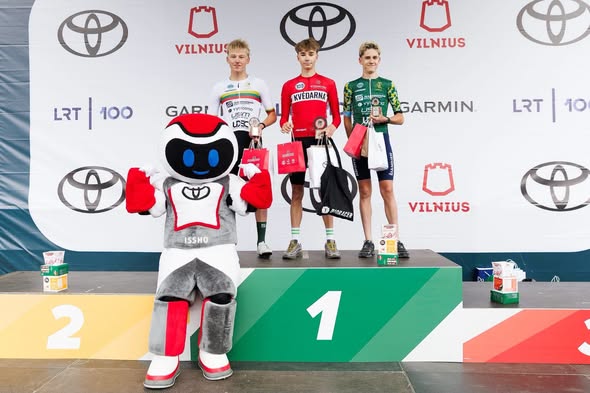 Utenos DSC dviratininkai Vilniaus Velomaratone